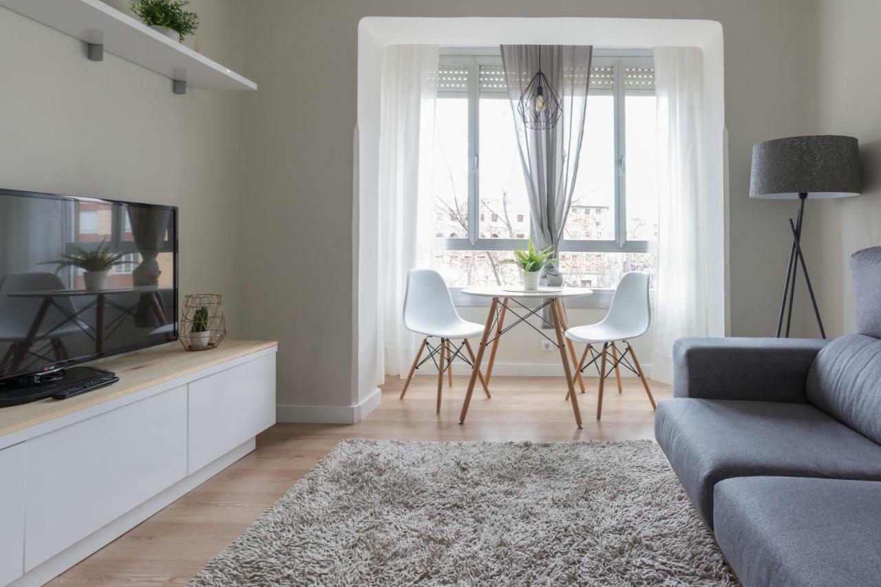 Apartamento Avenida De Colon Con Aire Acondicionado Logroño Exteriör bild
